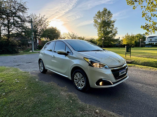 Peugeot 208 1.6 Allure Touchscreen