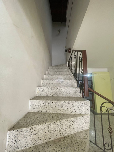 Inzitu Realtors Vende Casa En Venta En Urb. Parqueserino, San Diego Km