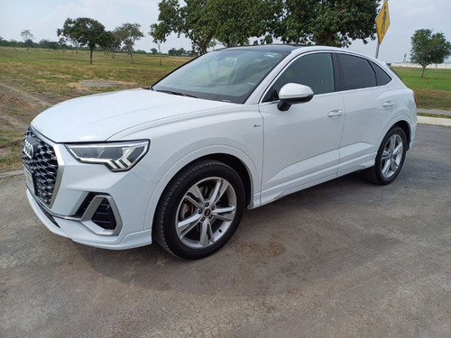 Audi Q3 2.0 S Line 220hp Dsg