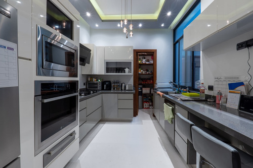 ¡exclusivo Departamento En 2 Pisos Con 3 Habitaciones En Lomas De Tecamachalco Con Acabados De Lujo Y 3 Estacionamientos!