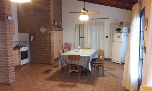 Imagen 7 de 16 de Casa Dos Dormitorios C/piscina, Galería, Parrilla Cubierta, Aire Acondicionado Y Ventiladores De Techo