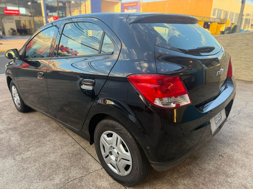 Chevrolet Onix ONIX HATCH LT 1.0 8V FlexPower 5p Mec.
