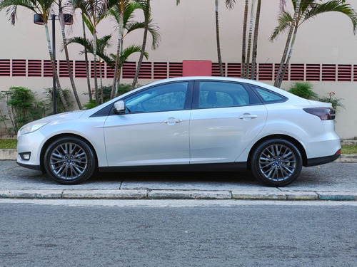 Ford Focus 2.0 SE FASTBACK 16V FLEX 4P POWERSHIFT