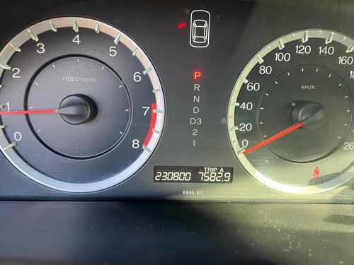 Imagen 15 de 16 de Honda Accord 2010 3.5 Ex-l V6 Tomo Usado