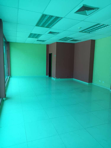 Imagen 9 de 15 de Vende O Alquila Galpon En Conjunto Empresarial Aero Centro Internacional Valencia Fg