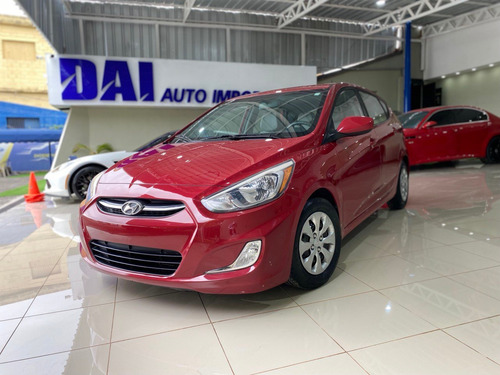 Imagen 1 de 9 de Hyundai Acent 2016
