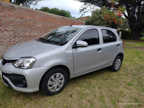 Toyota Etios 1.5 Sedan X