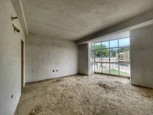 Imagen 4 de 14 de Townhouse Ubicado En Colinas De Guataparo Obra Gris Conjunto Privado A5b468