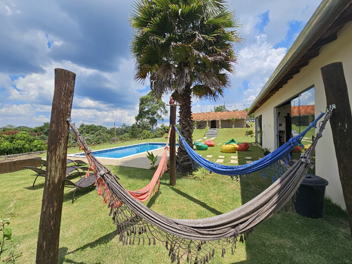 Chácara Formada Em Condomínio Fechado