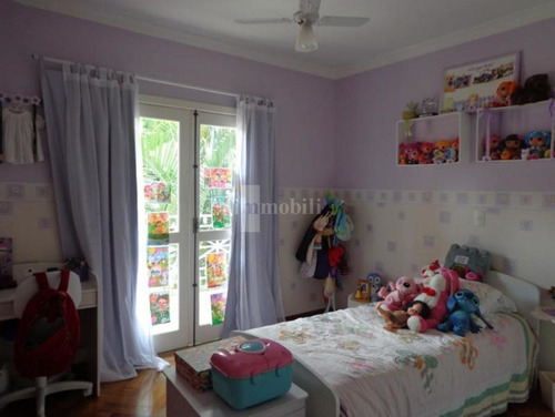 Imagem 13 de 15 de Sobrado Impecável,isolado,repleto De Armários,cozinha Gourmet E Jardim.cond. Seguro Km23 Rap.tavares - Gv13806
