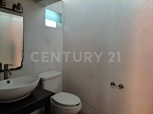 Se Vende Casa En Col. Juan Jose Rios Ii En Villa De Alvarez, Colima