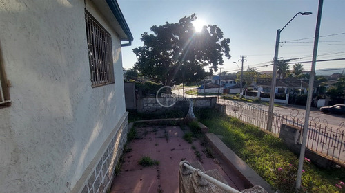 Casa En Venta De 4 Dormitorios. En Llolleo, San Antonio