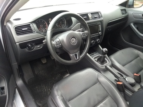 Volkswagen Vento 2.5 Luxury 2013