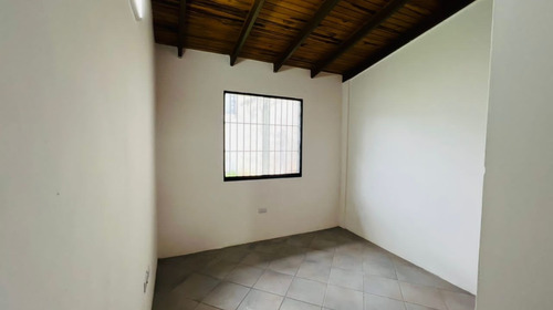 Imagen 5 de 14 de Casa Urb Exclusiva Gabriela Country, Sector Castellana. Adlz