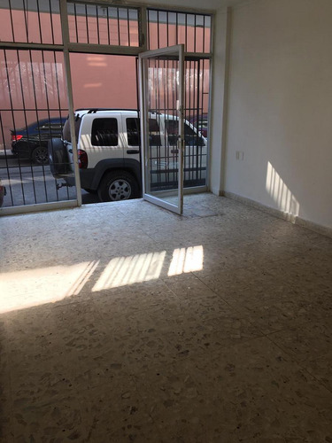Imagen 2 de 5 de Local - Centro