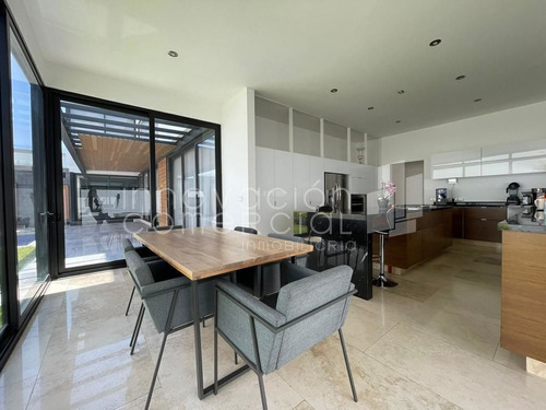 Casa En Venta En Pedregal De Vista Hermosa, Casa De Autor