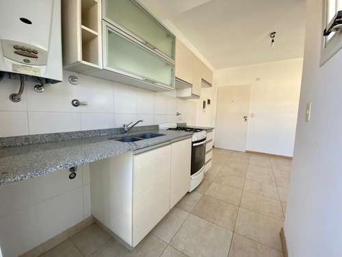 Imagen 2 de 20 de Venta Lugones 1601 2 Ambientes Balcon 300 Metros Subte Urqui