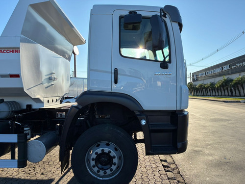 Vw 26-280 Basculante 2022 10m3