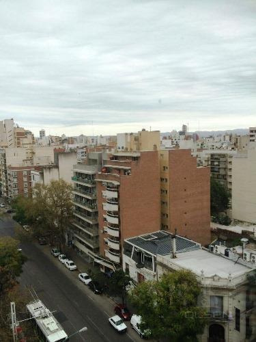 Imagen 12 de 23 de Departamento En Venta- General Paz- 4 Dor Amplios! Exc. Calidad - Frente A Plaza