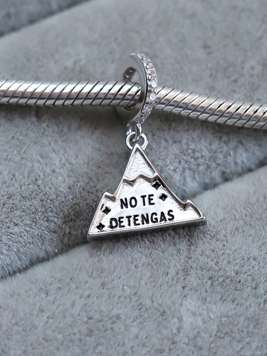 Charm No Te Detengas