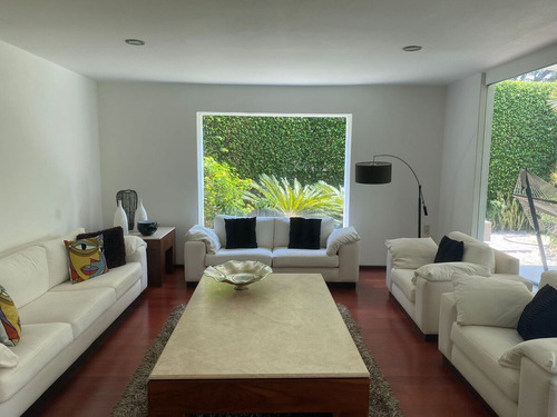 Casa En Venta Con Excelente Ubicación