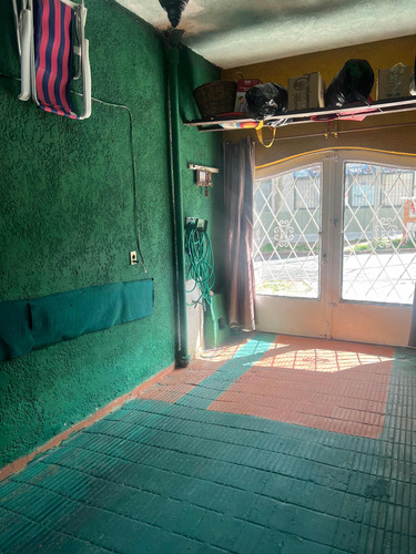 Se Vende - Muy Linda Casa En Pocitos Con Garage -