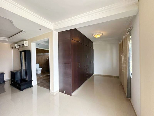 Josseyris Jimenez Vende Casa En Safari Country Club Carabobo