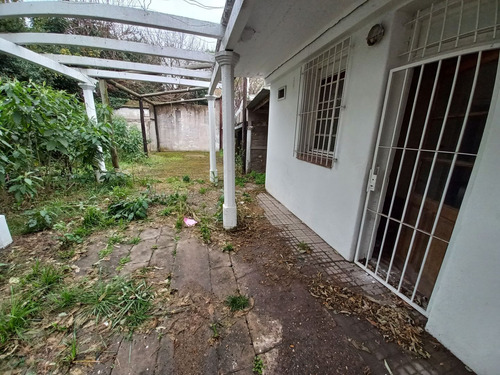 Casa Sobre 2 Lotes - Sobre Calle Principal A Mts. Av. San Ma