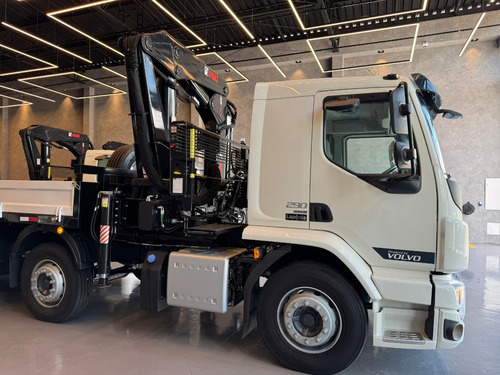 Caminhão Volvo Vm290 Lx 8x2 Cabine Leito Munck Argos 45t