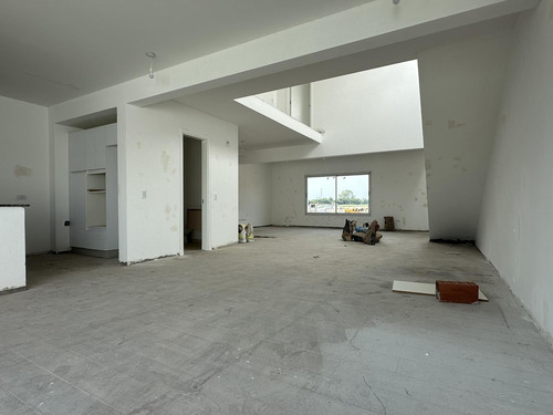 Se Vende - Duplex En Zona Sur - A Estrenar - 3 Dormitorios - Barrio Cerrado