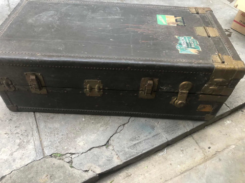 Imagen 1 de 10 de Baúl Ropero De Madera Y Filos De Bronce Antiguo A 700 Soles