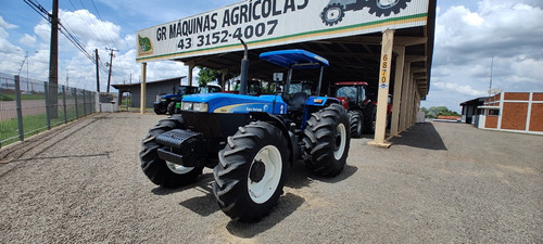Trator New Holland 8030.