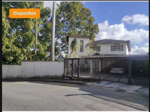 En Venta Casa En Colinas De Tamanaco Caracas 