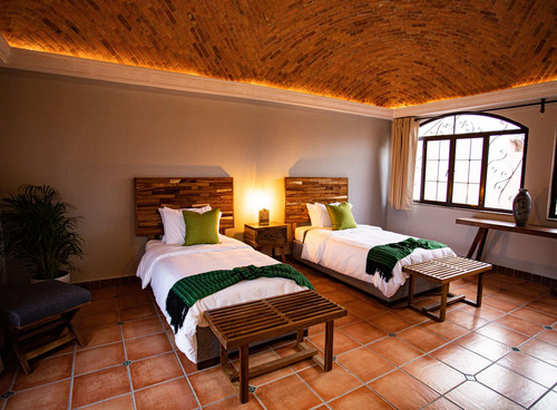 Casa En Renta Con Alberca Calefactada, 5 Recámaras En Los Frailes San Miguel De Allende
