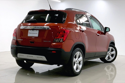 Imagen 13 de 25 de Chevrolet Trax 4x2 5 Pts Ltz, 18l, Ta, Piel, Qc, F Niebla,