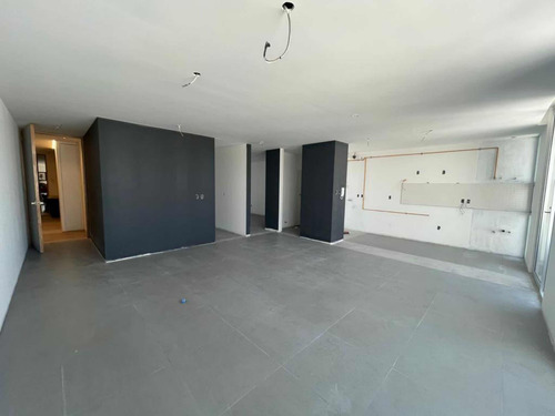 Amplio Departamento Nuevo En Venta Con Balcones!!