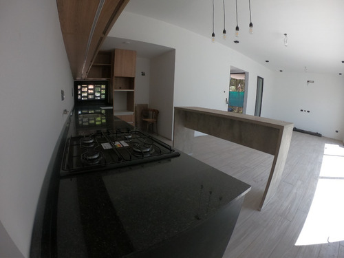 Imagen 4 de 14 de Vendo Casa A Estrenar De 3 Dor , Villa Allende Golf.
