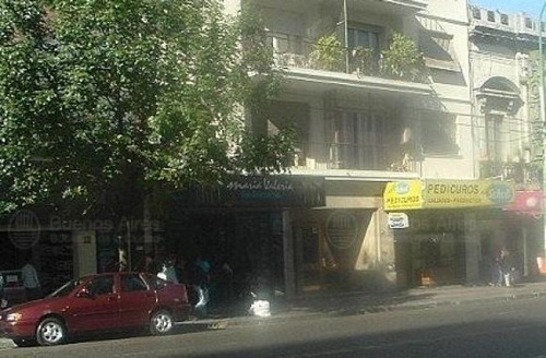 Imagen 1 de 3 de Cochera Grande. Fija. Cubierta. En Flores. Rivadavia 6400