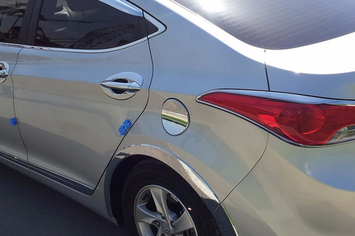 Cubre Tapa Combustible Cromada New Elantra Md