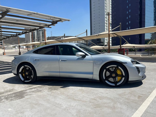 Porsche Cayman 2022