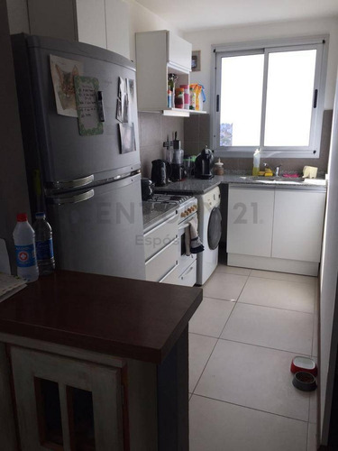 Imagen 7 de 17 de Monoambiente Al Frente Con Balcon