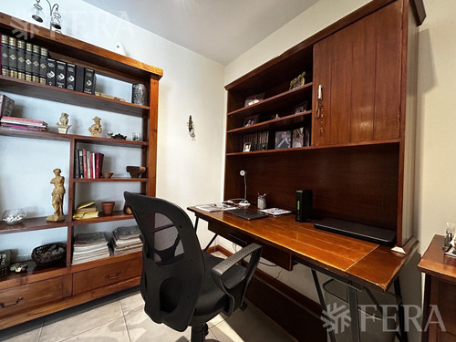 Venta Casa De 5 Ambientes Con Patio Y Cochera En Wilde