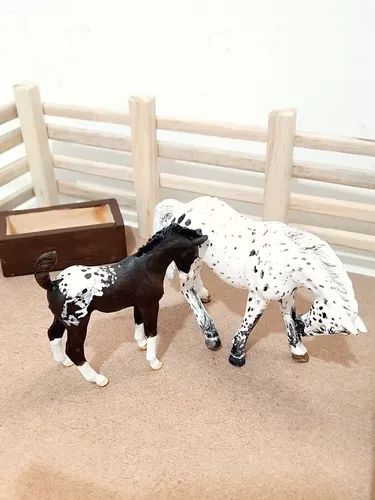 Cavalo De Brinquedo Marrom Kit Estábulo Pra Fazendinha Toyng em Promoção na  Americanas