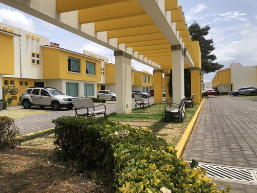 Casa Con Inmejorable Salida A Cdmx En San Mateo Atenco Venta