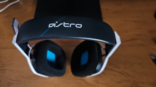  Headset Astro A20 Gen 2 Ps5/ps4/pc Astro A20 Wireless Usado