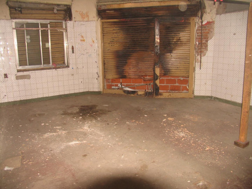 Imagen 2 de 5 de Destino Local/deposito/vivienda A Mts. Av. Velez Sarsfield