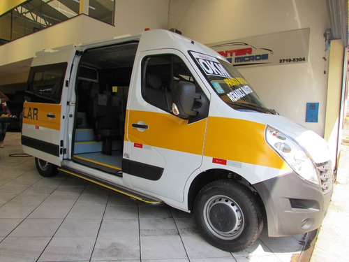 Renault Master Versão Escolar Com Patamar Elevado