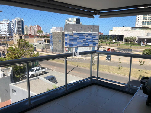 Hermoso Departamento De 3 Dormitorios En Punta Del Este- Ref: 3763