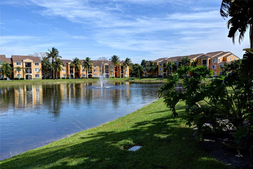 Venta De Departamento En Condominio De Lujo