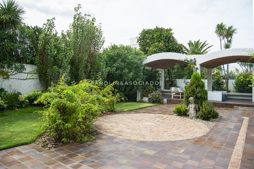 Hermosa Casa En Venta, Zona Península-punta Del Este